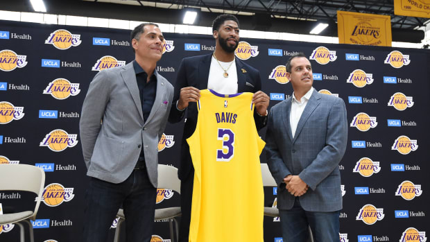 anthony_davis_lakers_free_agency_.jpg